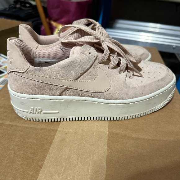 AF-1 Sneakers - Picture 4 of 6